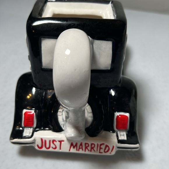 Vintage Ceramic Just Married Car Teapot, by Cardinal, 1995 - Picture 8 of 10